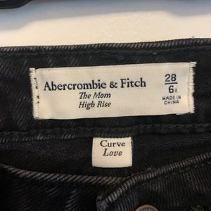 Abercrombie & Fitch Curve Love, The Mom High Rise, size 28/6